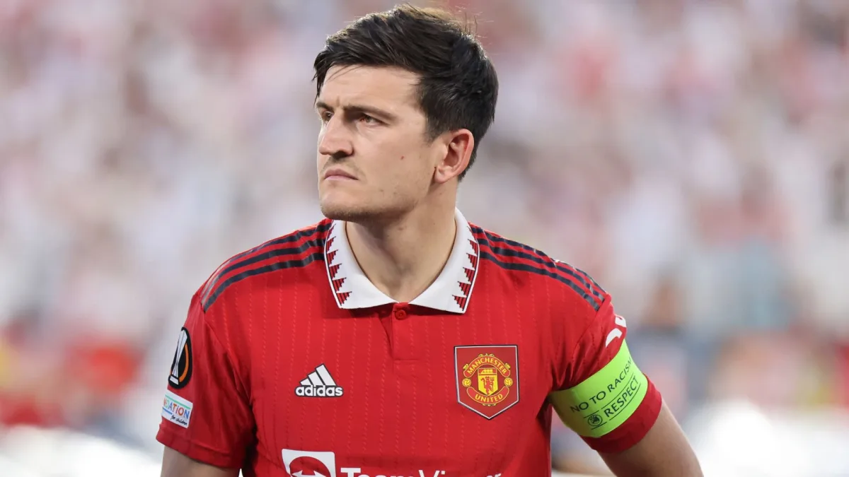 Harry Maguire issues a statement after losing Manchester united captaincy