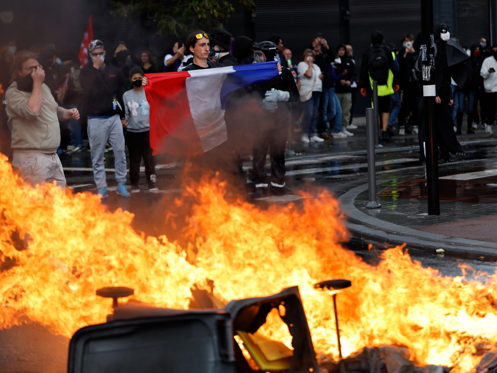 France: Abasaga 1000 bafunzwe, abapolisi nibura 150 barakomereka