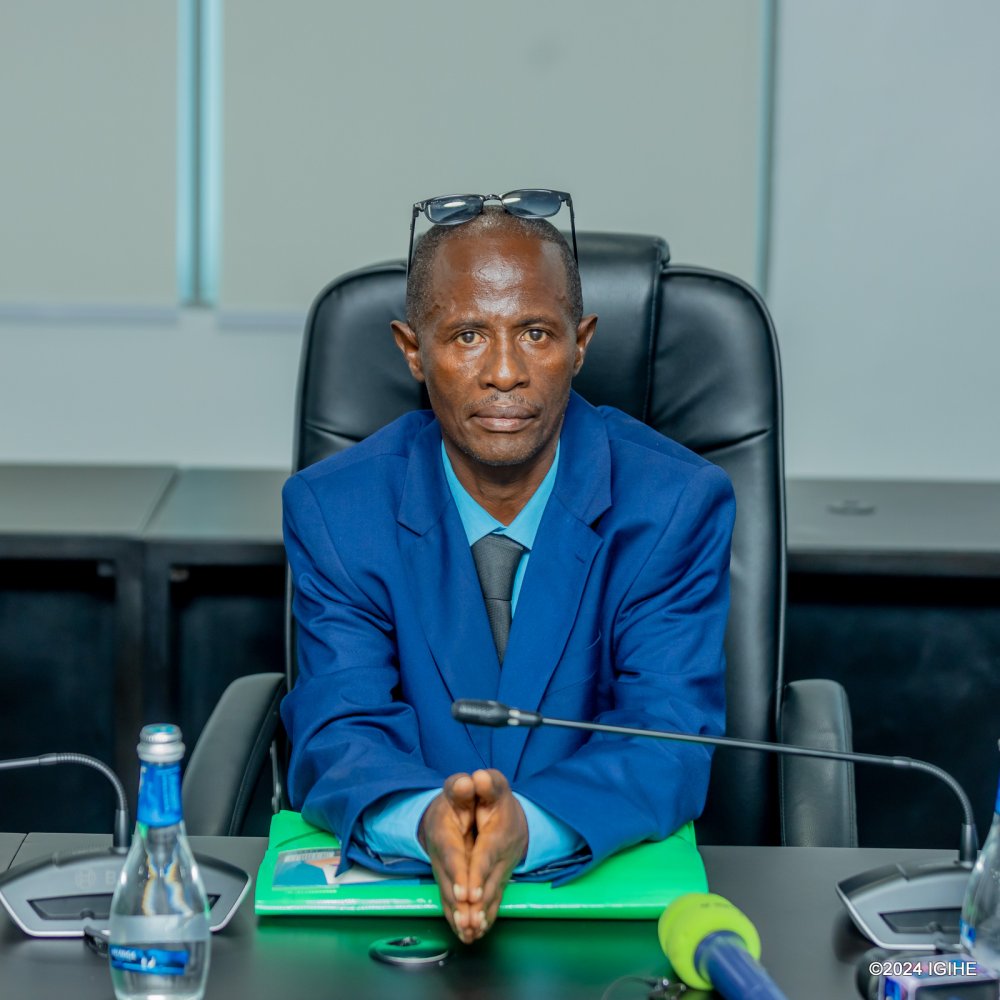 Barafinda ufunzwe yatanze ikirego cyihutirwa
