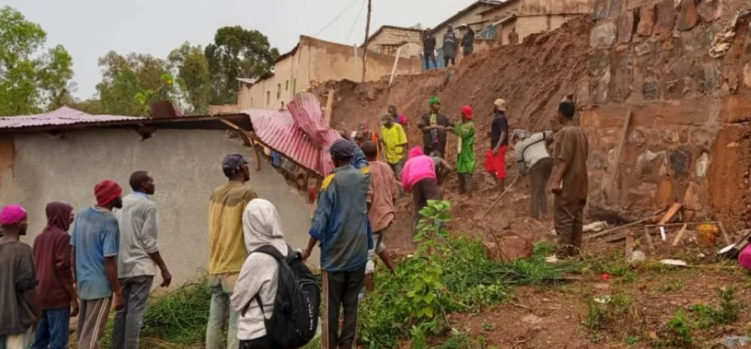 Watatu wakiwemo watoto mapacha wadogo, wafariki baada ya kuangukiwa na ukuta mjini Kigali