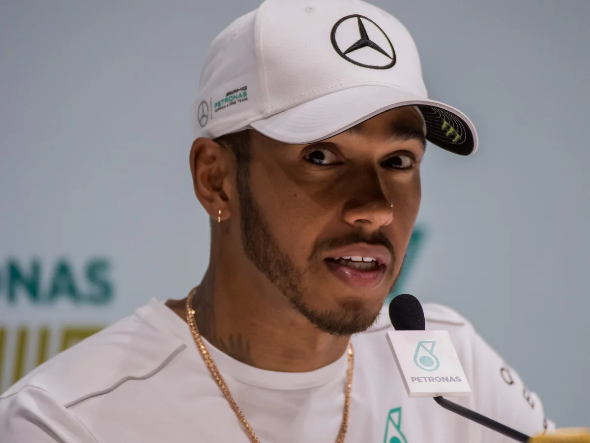 Hamilton changes mind on F1 career due to Rwanda