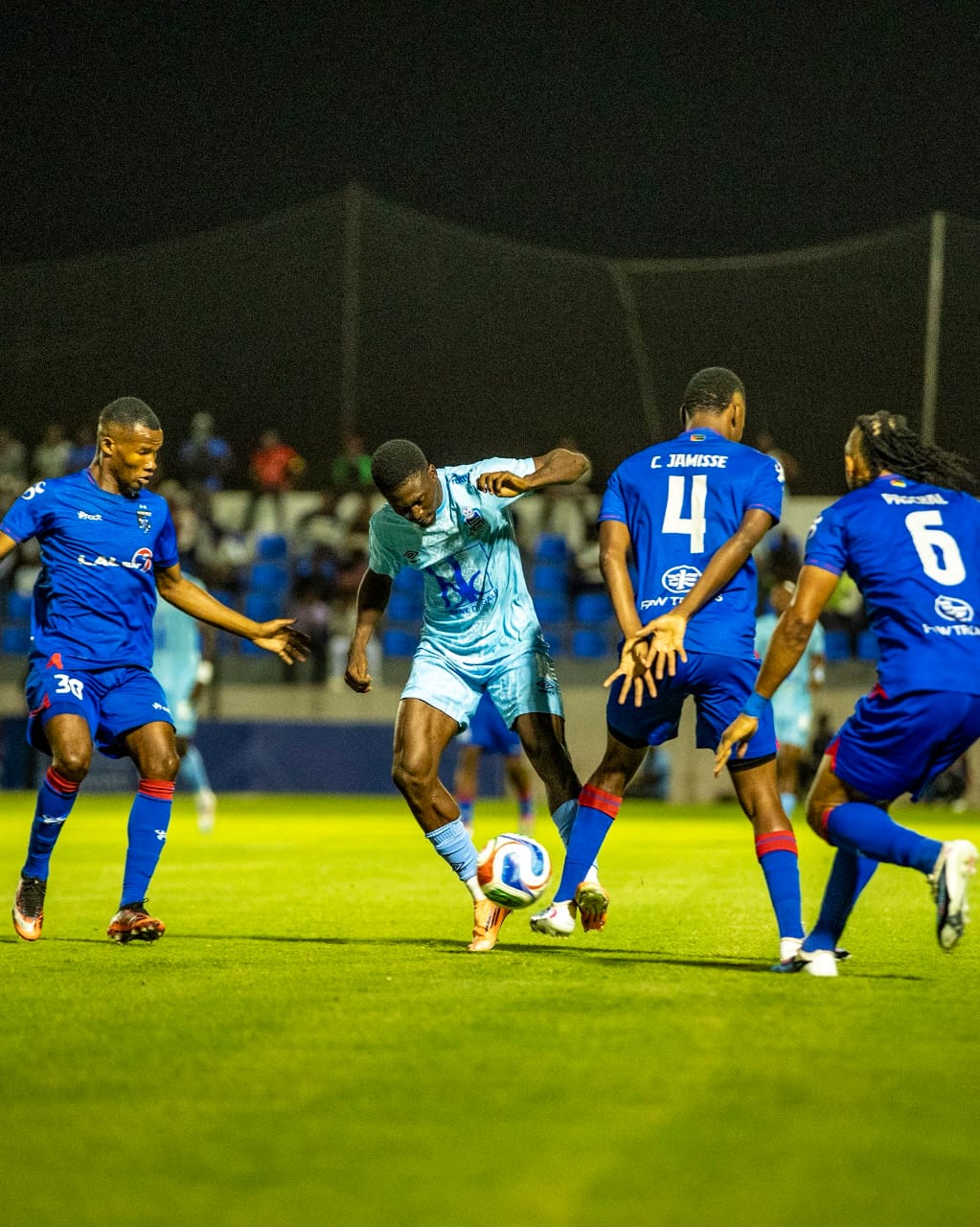 APR FC na Rayon Sports zatashye imbubute