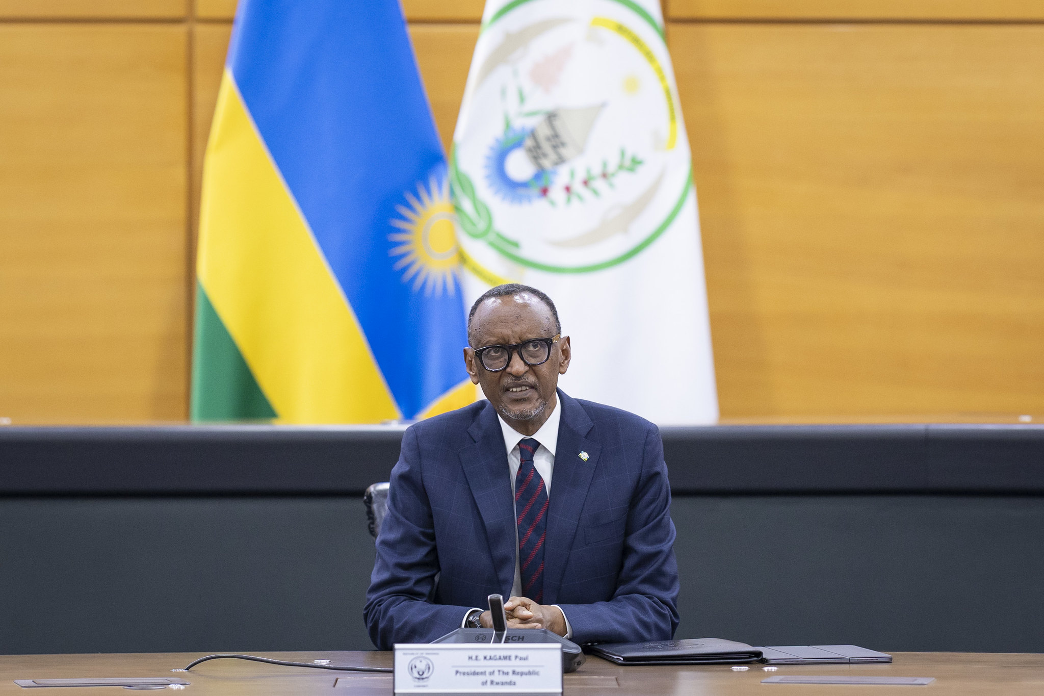 Perezida Kagame yibukije abayobozi ko ibyo bakora bifite ingaruka ku baturage