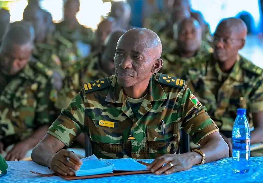 Gen. Prime Niyongabo yari akuwemo iyo kotsa na ba Jenerali bagenzi be muri FDNB