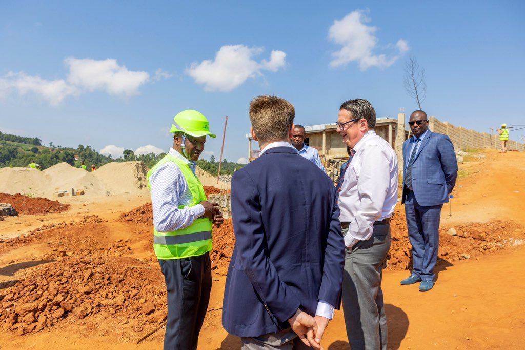 b298905d 8279 4d34 ac13 9ae26eb946ad