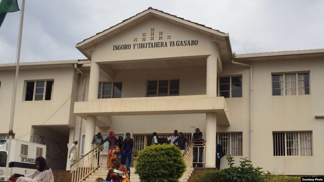Itangazo ryo guhindura izina akitwa KAMIKAZI Liliane