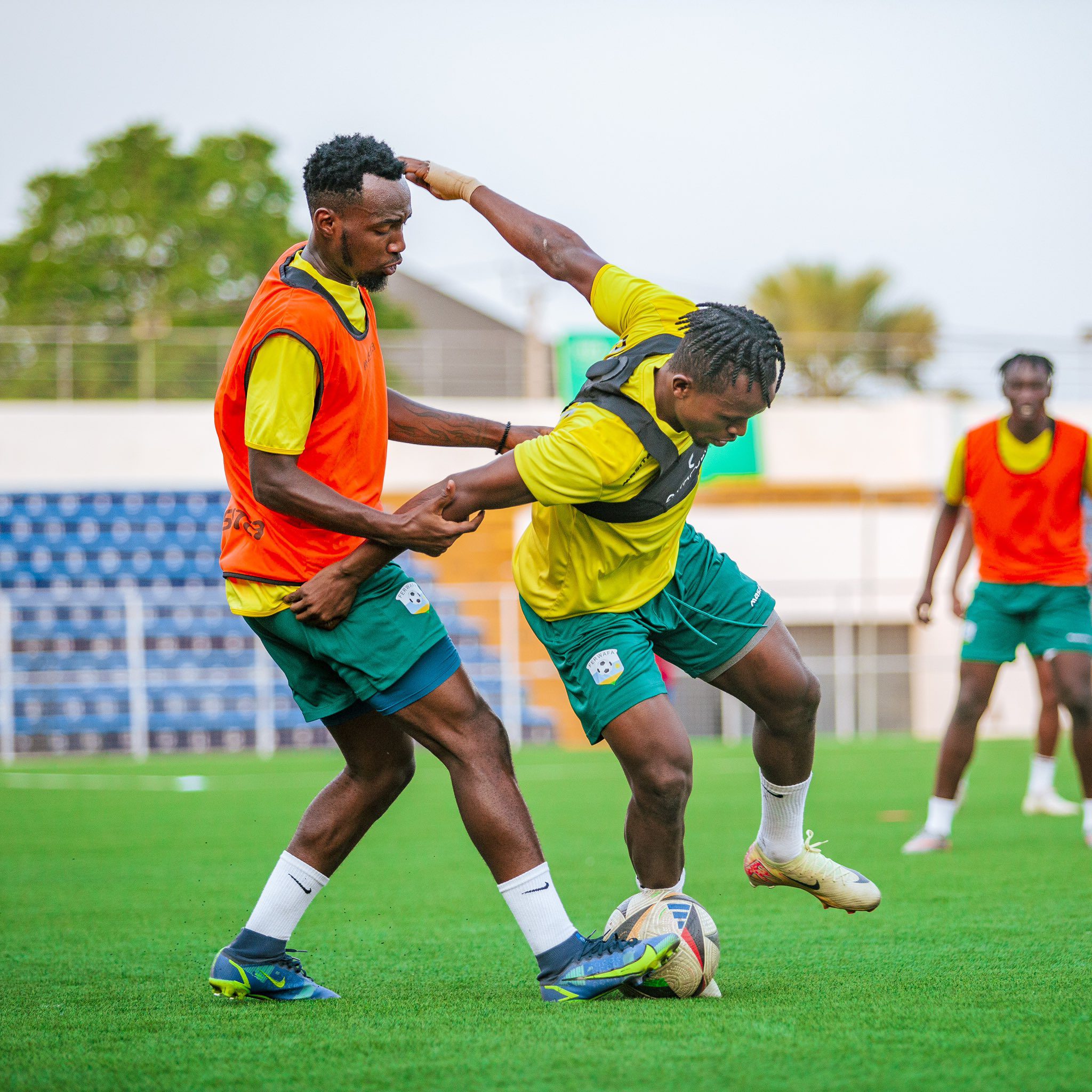 Nyamasheke/ Mahembe: Bahangayikishijwe n'abana bateshwa amashuri bakirirwa mu tubari