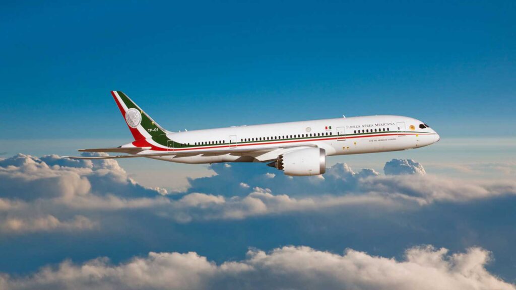 Ukuntu umugabo yashatse kuyobya indege yajyaga muri Mexico akayijyana muri Amerika 35 Plane