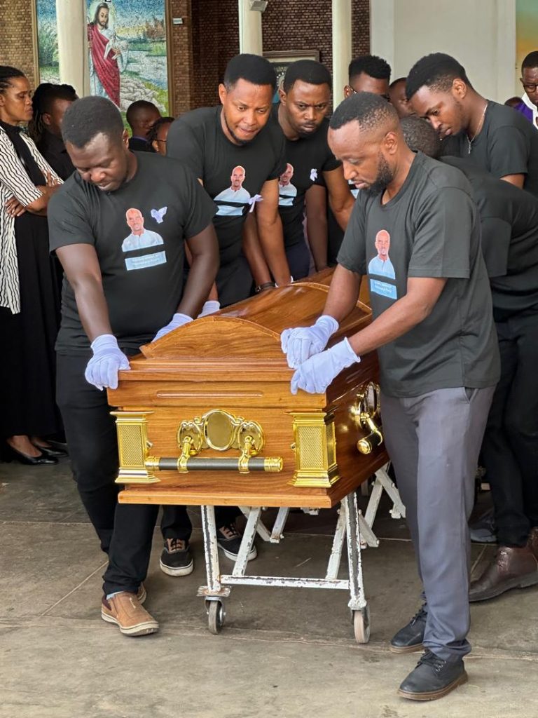 a646a8ba 9307 4312 9ec9 de2aea2fc1c6 768x1024 1