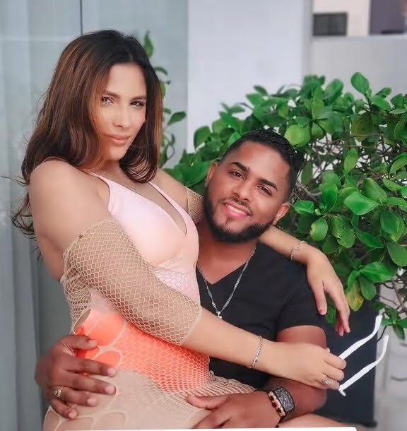 000 views leaving audience cheering 962096977 1736286443