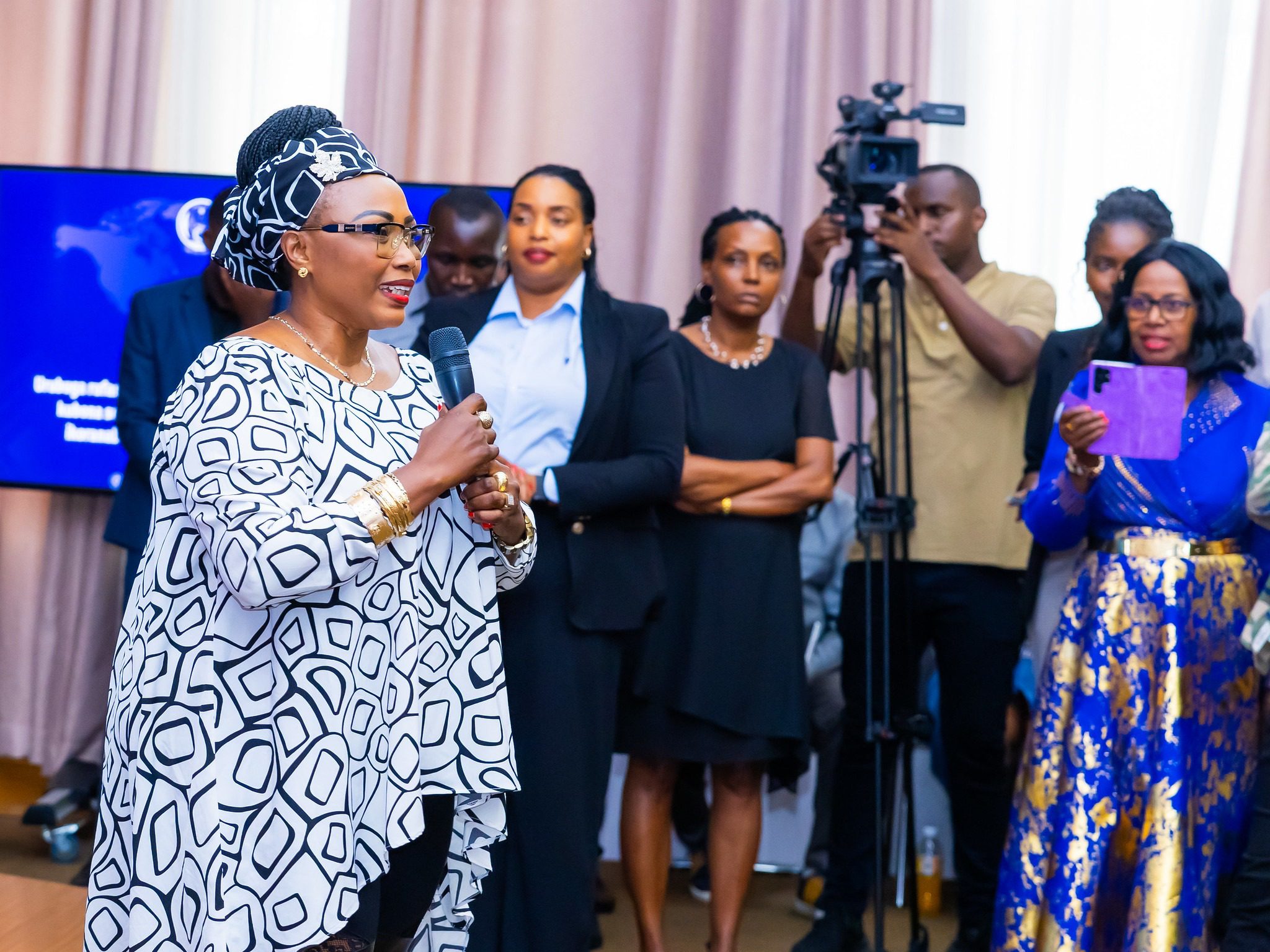 54242882152 4425fa86b1 k