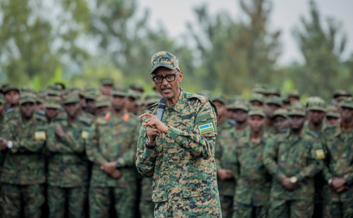 Kagame addressing the army 1