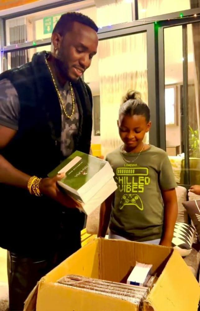 The Ben yakiriye umwana warize mu gitaramo cye (Amafoto) 9 WhatsApp Image 2025 01 08 at 15.21.52 4cd22c51