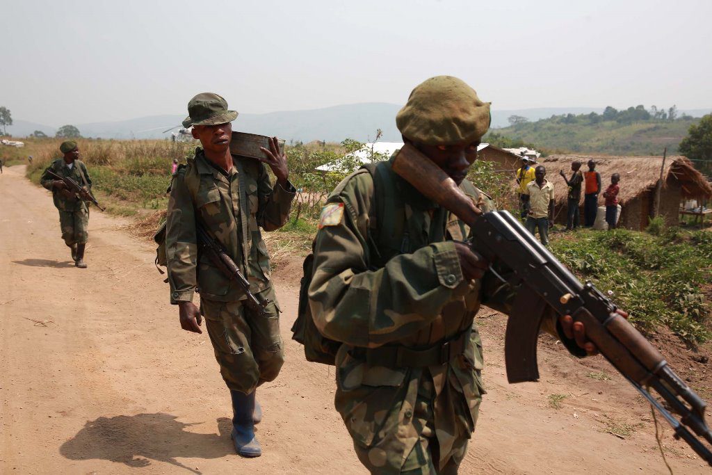 dr congo soldiers patrol