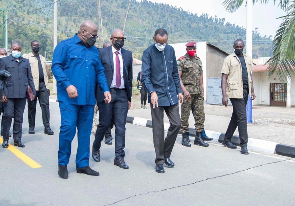Kagame na Tshisekedi iminsi ikiri myiza (Amafoto) 13 perezida kagame na mugenzi we felix tshisekedi basuye uduce tw umujyi wa rubavu twibasiwe n imitingito yakurikiye iruka ry ikirunga rya nyiragongo 98f9d