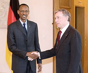 14037 FRONT President Kagame with