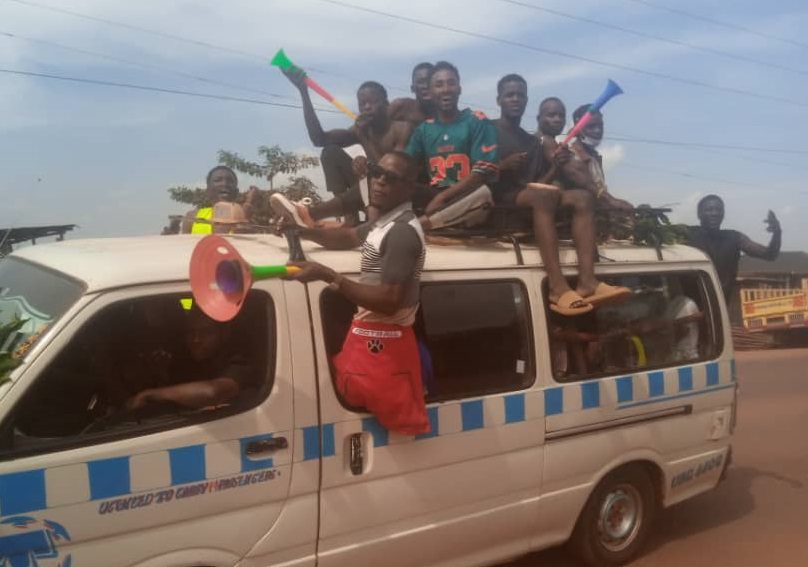 Driver arrested for carrying over 30 soccer fans in Taxi Drone