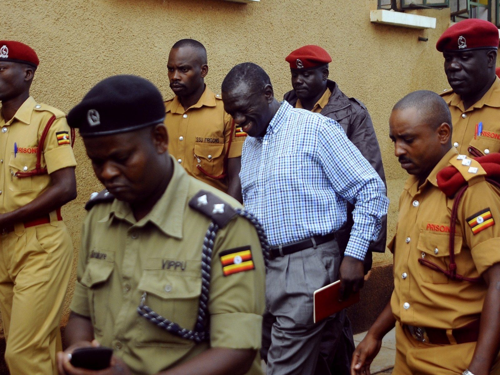 kizza besigye arrives court kampala