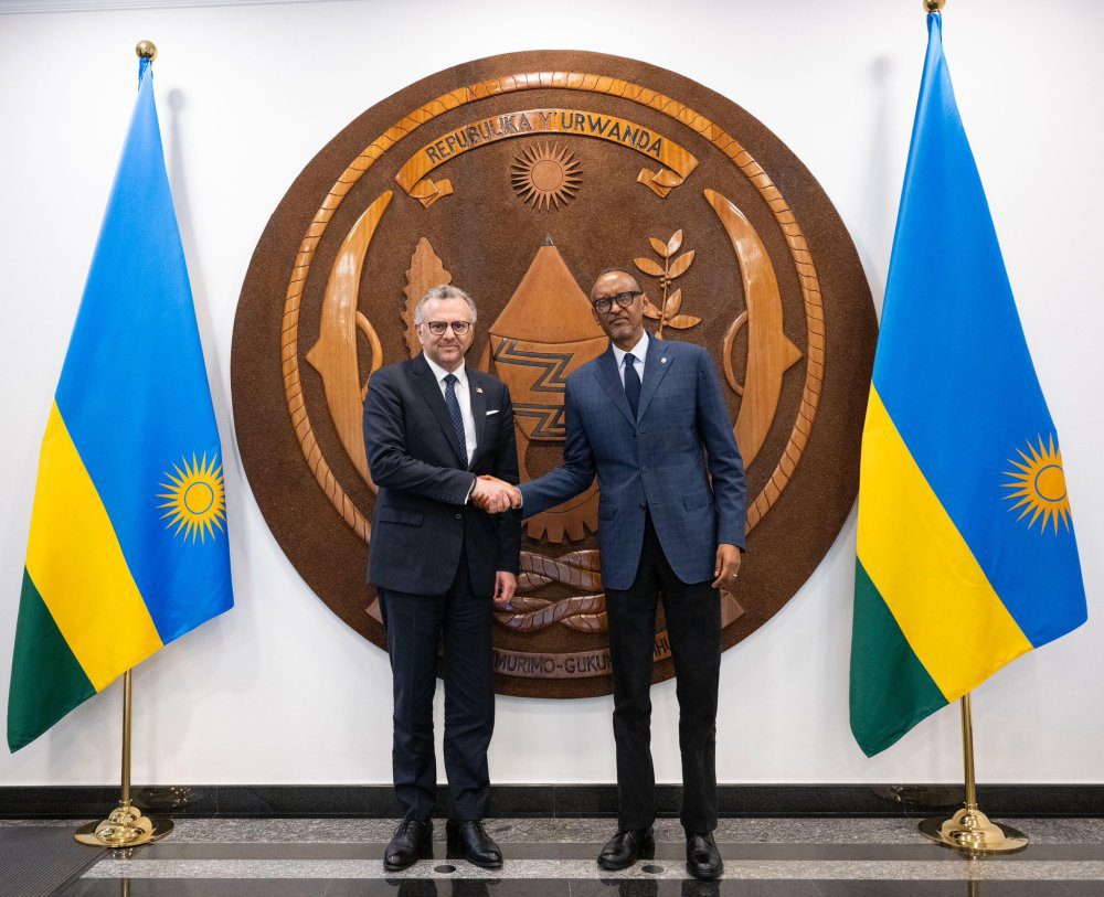 gobvyjjwyaaulci 8181e