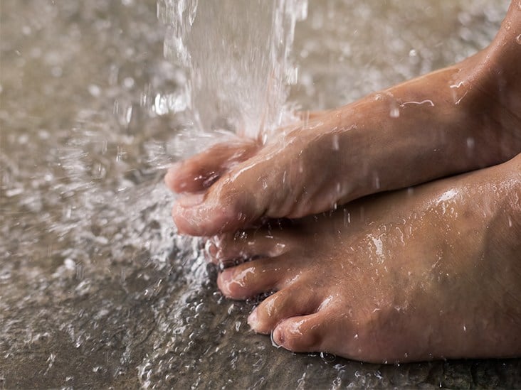 1411 how to get rid of smelly feet 732x549 thumbnail