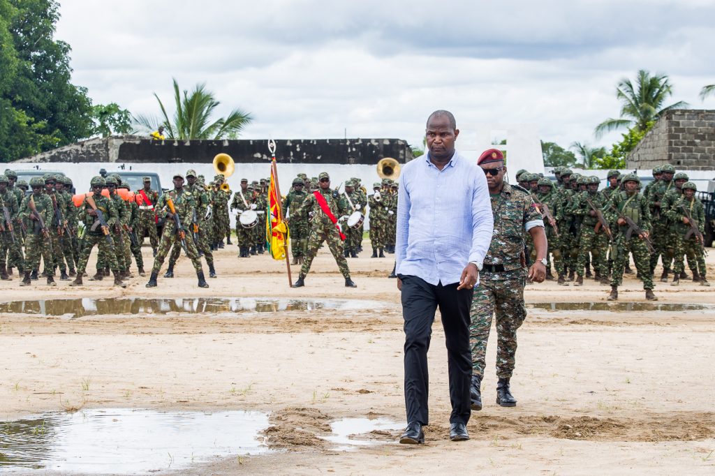 Presidente da Republica Daniel Chapo na abertura do Ano Operacional Militar 2025 no distrito de Mocuba provincia da Zambezia 1024x682 1