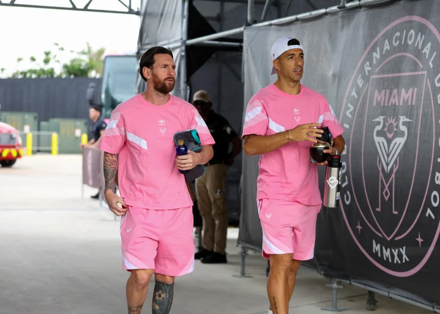 SOCCER URUGUAY SUAREZ n01 1 1748406236