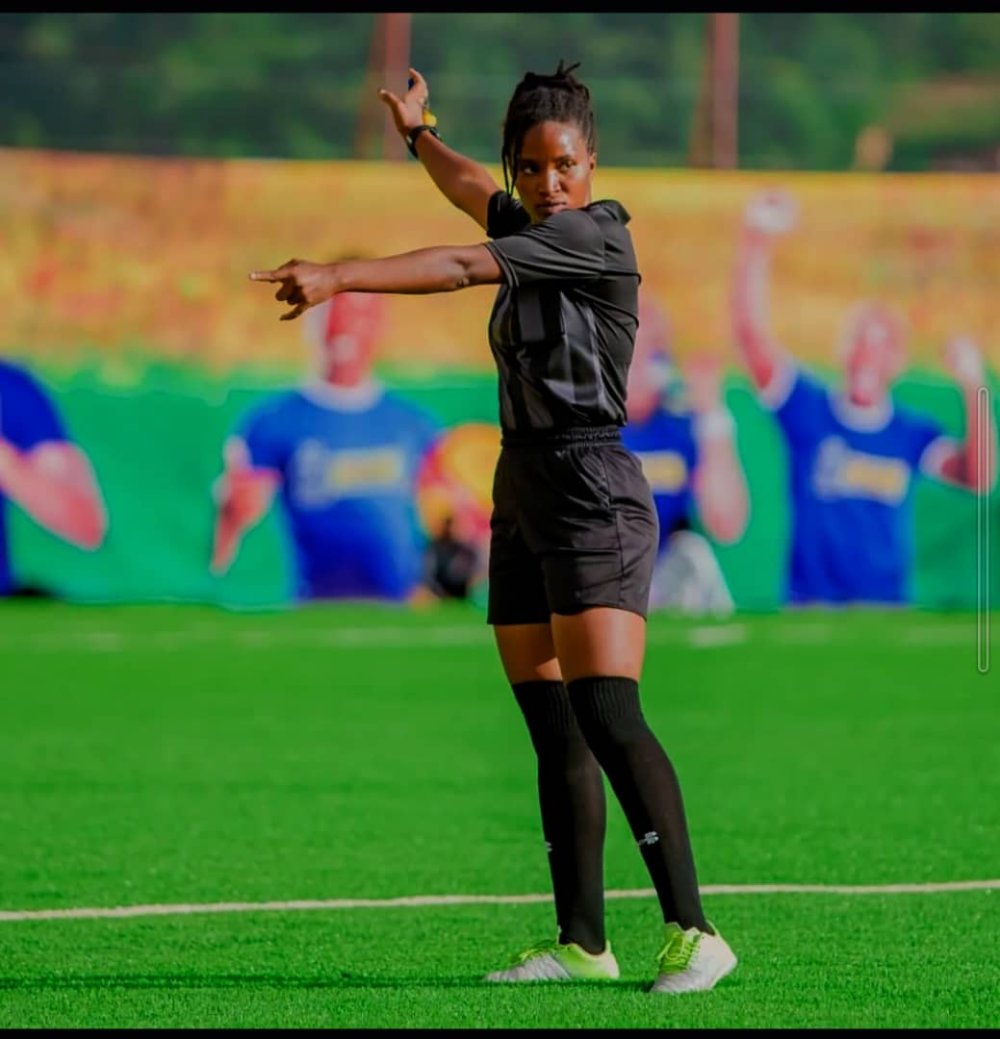 gq0mr6vw4aaky1h f332c