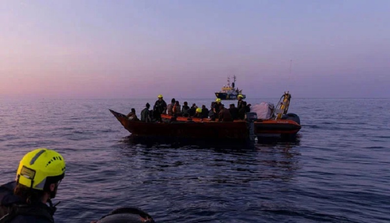 1332993 7437186 migrant boat 2 updates