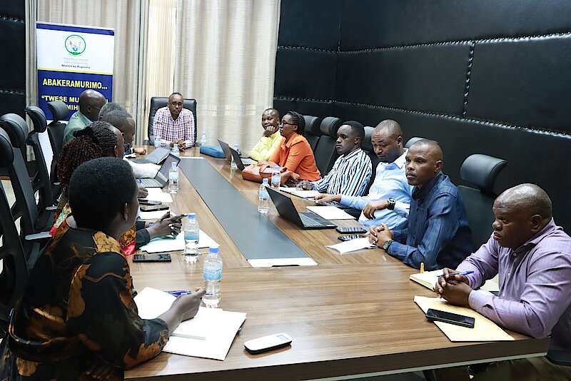 csm ISUKU 52ab2e8358