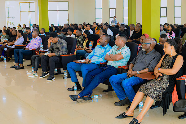 csm Inama ya UCI2D 070f63f8c5