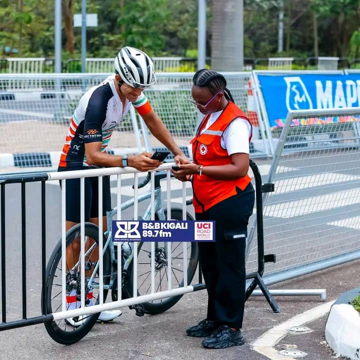 Croix-Rouge yavuze ku ifoto y’umukorerabushake wayo iri kuvugisha benshi 18 20250925 162816