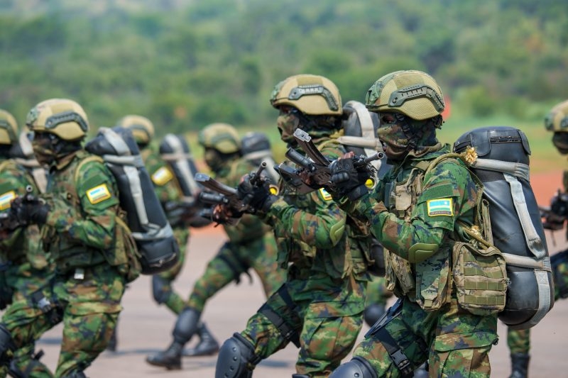 rwandan soldiers scaled 800x533 1