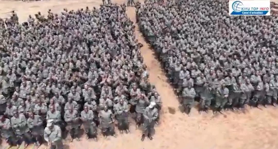 Tugiye guhirika Tshisekedi ku butegetsi: Gen. Makenga abwira abasirikare hafi 10,000 bashya ba M23 19 20251006 094553