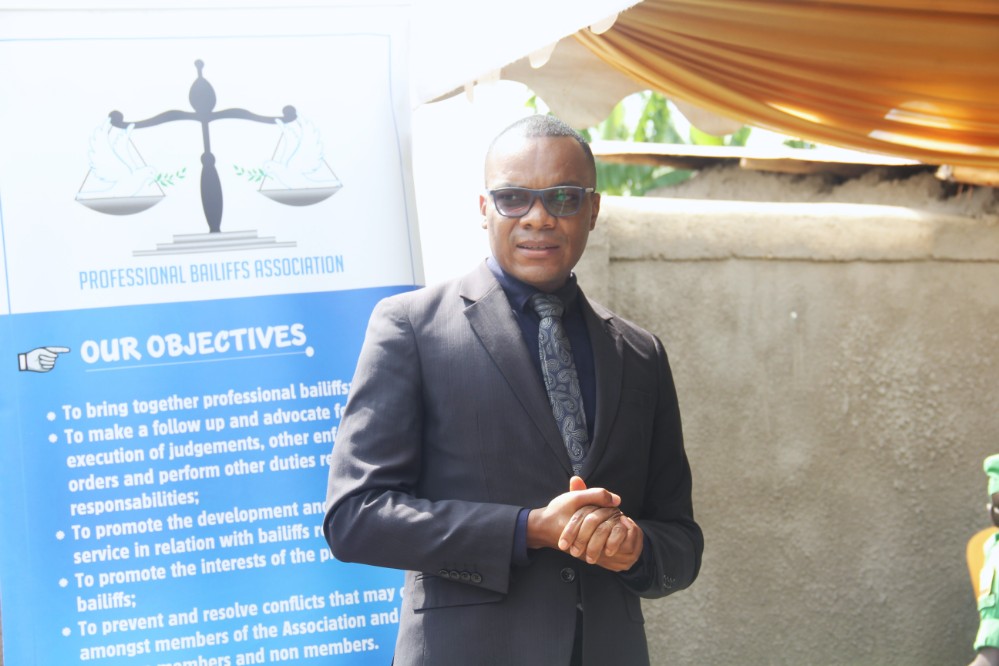 Nyanza: Abahesha b’Inkiko b’Umwuga bashyikirije inzu nshya uwacitse ku icumu rya Jenoside yakorewe Abatutsi 10