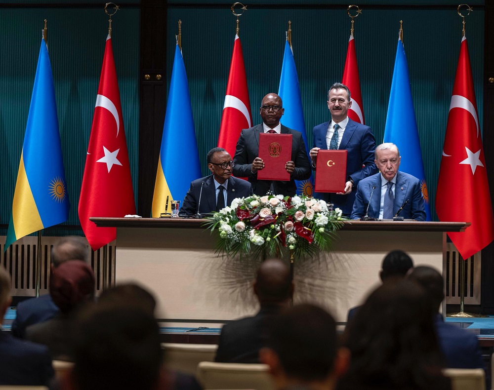 President Kagame left and his counterpart Recep Tayyip Erdogan at the signing
