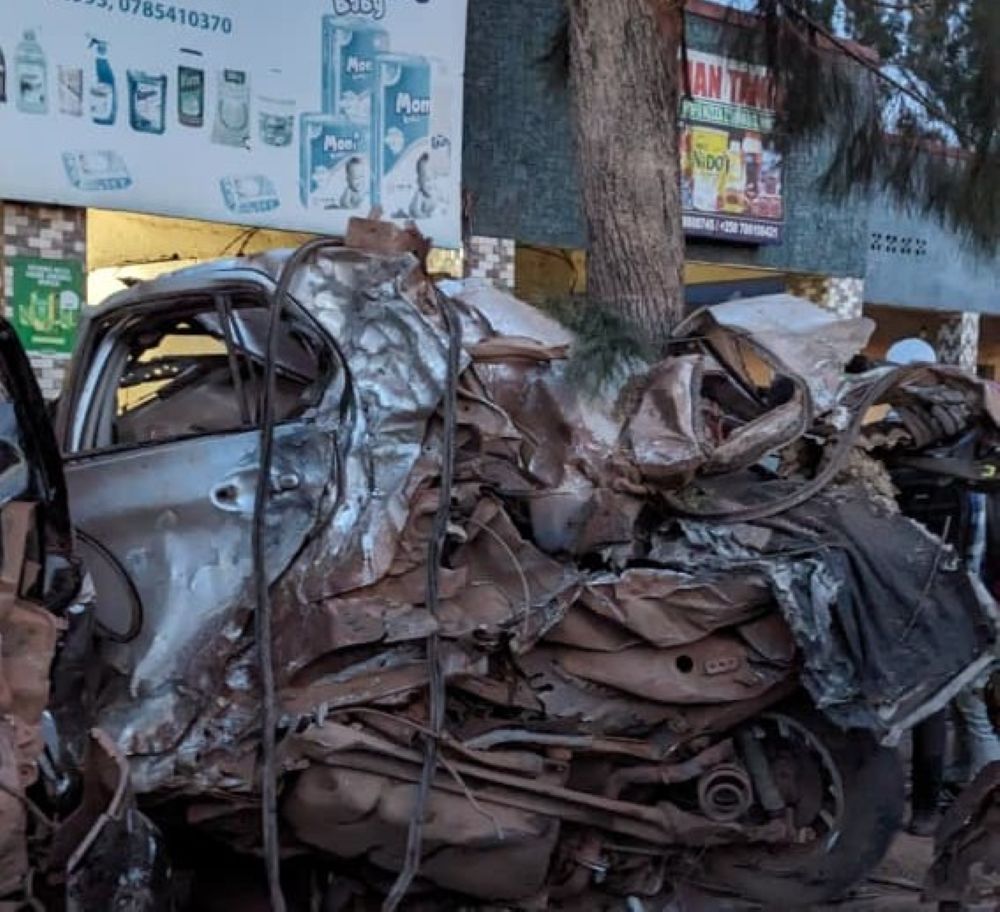 uretse abapfuye n imodoka zangiritse bikomeye f34d7