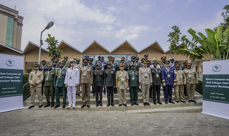 Abayobozi b'Amashuri Makuru ya Gisirikare muri Afurika bategerejwe mu Rwanda 54 4