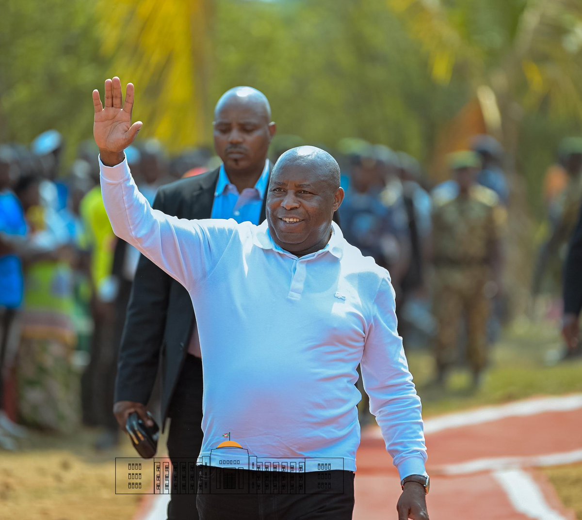 Perezida Ndayishimiye aherutse kurusimbuka, abarinzi be 3 bakomereka bikomeye 8 G1t58duXoAALYtP