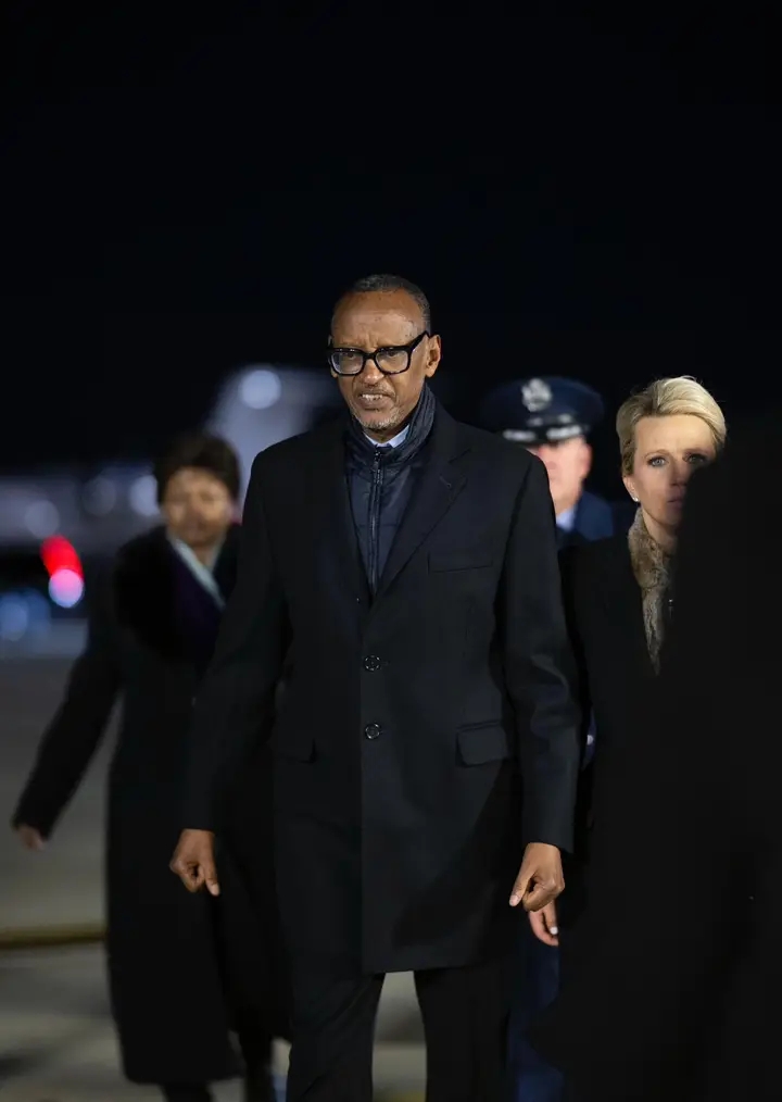 Perezida Kagame yageze i Washington (Amafoto) 6 1764771711249