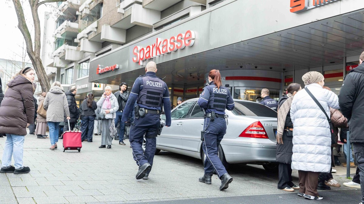 410808784 1767013906 v16 9 1200