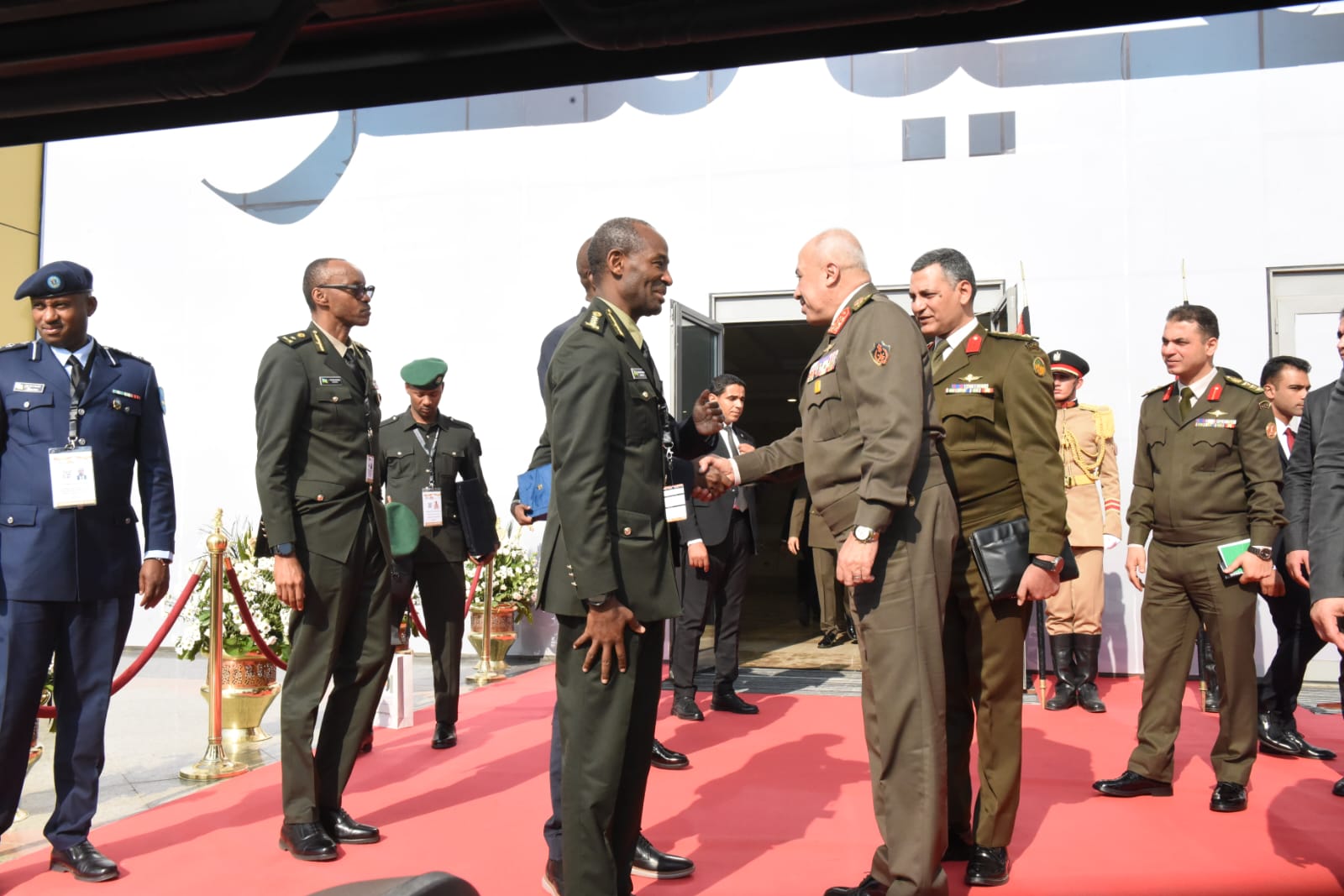 Gen MK Mubarakh yitabiriye Imurikagurisha rya 4 ry’ibya gisirikare mu Misiri 13 G7MGXQsWYAAhi50