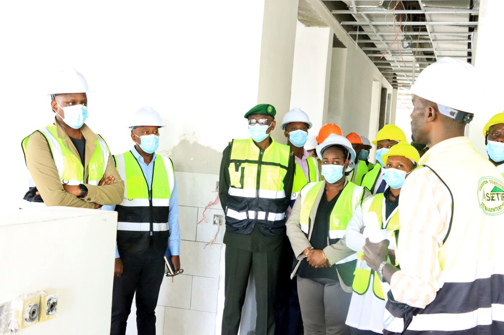 Imirimo yo kubaka inzu y'ababyeyi mu Bitaro bya Nyamata igeze kuri 80% 20 G L3aBXW0AAbT8a