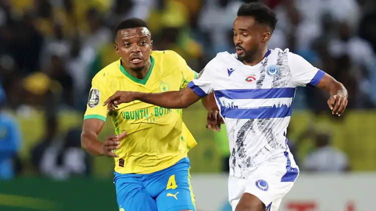 Teboho Mokoena and Abdelrazig Taha Mamelodi Sundowns vs Al Hilal.jpg