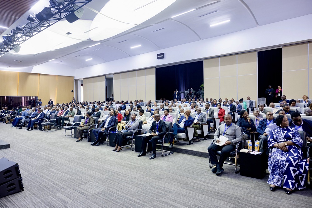 Tugomba gukora nk’ikipe imwe kandi itsinda - Minisitiri w'Intebe 11 HEFnY5BbIAAgowk