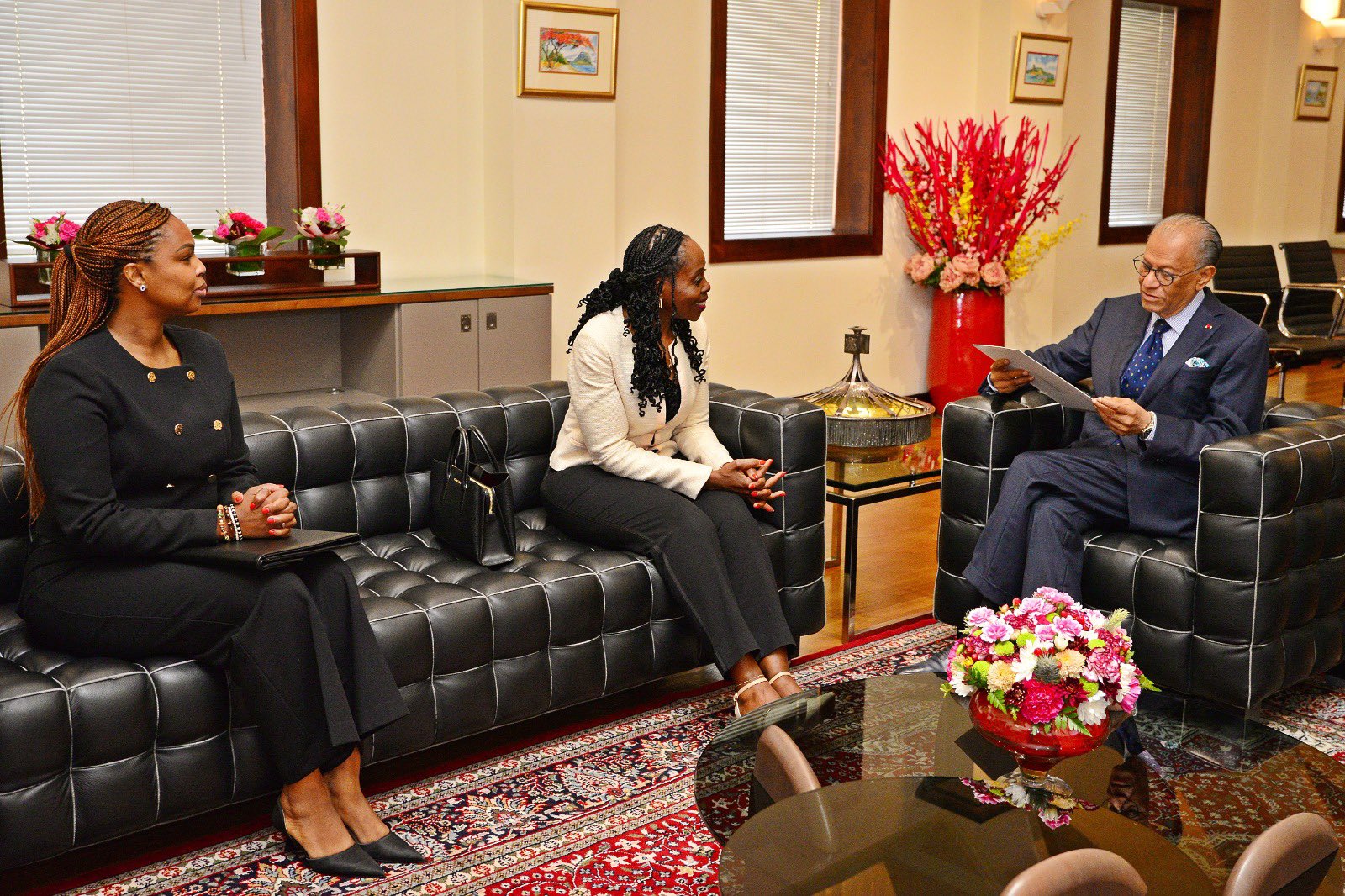 Maurtius: Minisitiri Nkulikiyinka akomeje ingendo zigamije gushakira amajwi Mushikiwabo 11