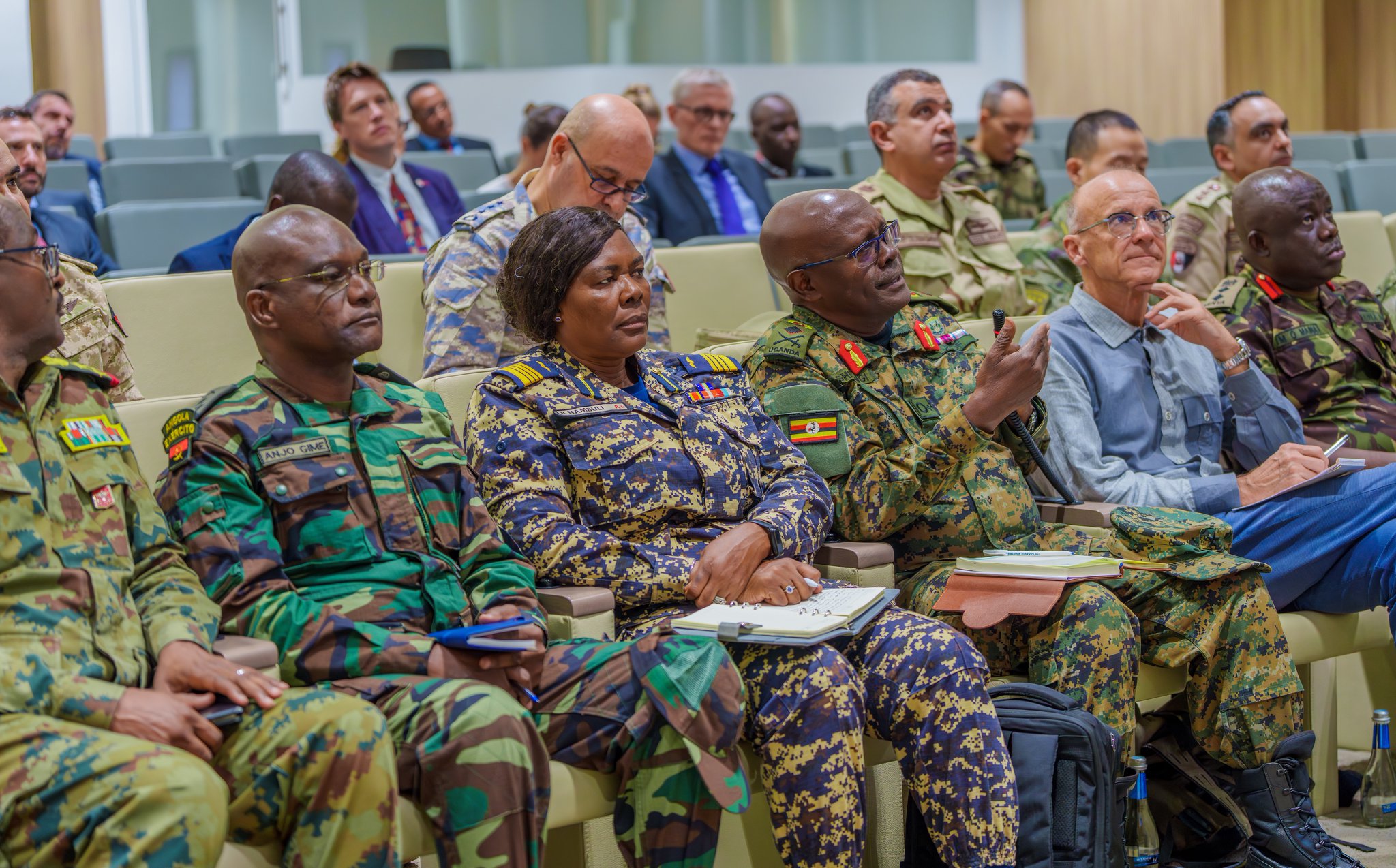 RDF yasobanuriye ba Defence Attachés uko umutekano wifashe mu karere 89 HEWLOpnXEAEwnkg