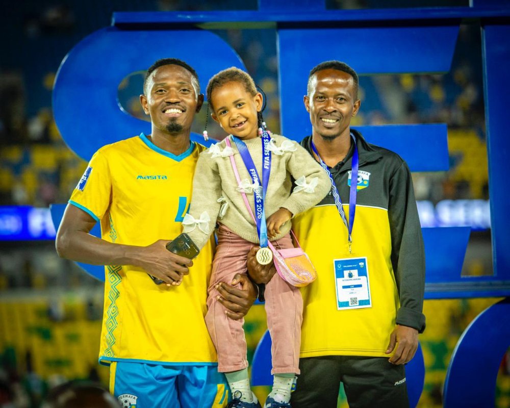 hew4t1bxqaagx1l 19945