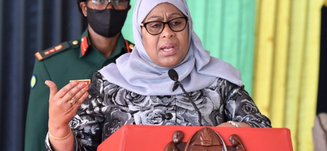 00590141_efcf49e2790ad4ffc2947c92841e3a86_arc614x376_w735_us1