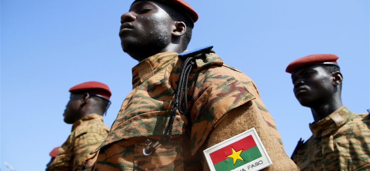 epa10522834 Burkina Faso special forces take part on the last day of the US-led Flintlock 2023 annual military training exercise, hosted by the International Counterterrorism Academy in Jacqueville, Ivory Coast, 14 March 2023. Flintlock is US Africa Command's first and largest annual special operations exercise combining military and law enforcement to build the capabilities of African and international special operations forces. The exercise, which has been held since 2005, is conducted on the basis of mutual respect and collaboration to advance the common interests of regional stability. The host countries this year are Ghana and Ivory Coast, with about 1,300 soldiers from 30 countries participating.  EPA-EFE/LEGNAN KOULA