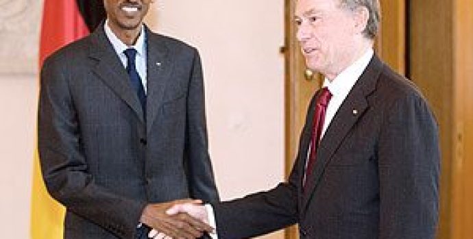 14037-FRONT-President-Kagame-with